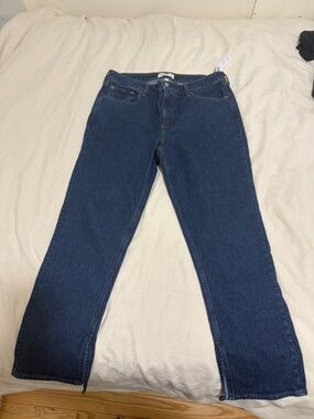 NWT Abercrombie & Fitch Deep Indigo Straight-Leg Jeans